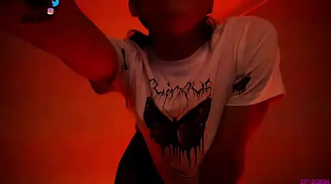 Evil_Queen13 from StripChat