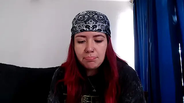 evilheart_69 from StripChat