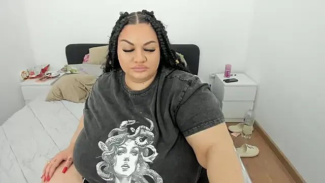 EvvaBBW from StripChat