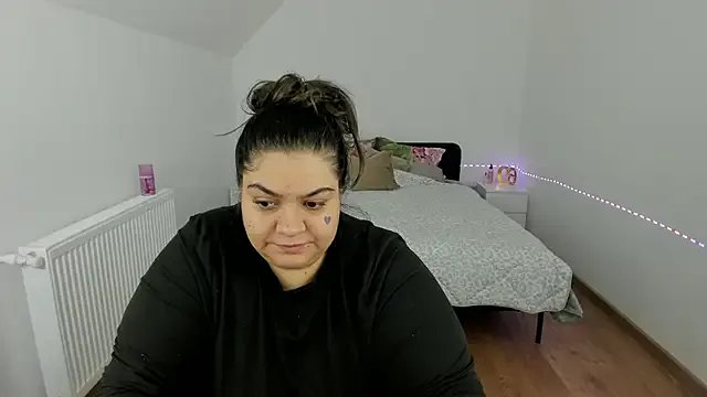 EvvaBBW from StripChat