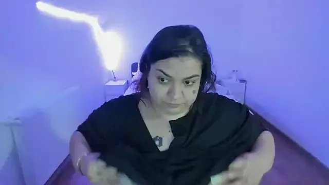 EvvaBBW from StripChat