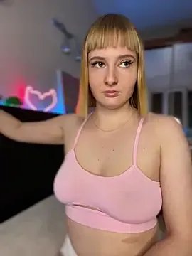 evybloom from StripChat