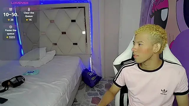  Exotic_twinks_ chat room