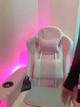 Felicia_smok3