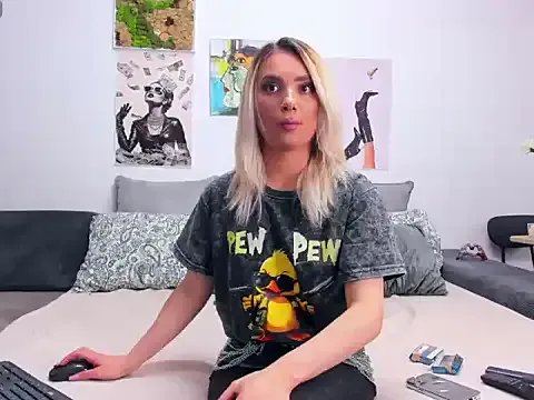 FindomGoddess1 from StripChat