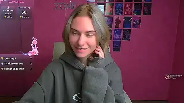 Fiona_Night from StripChat