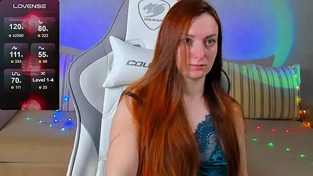 FlamyGold from StripChat