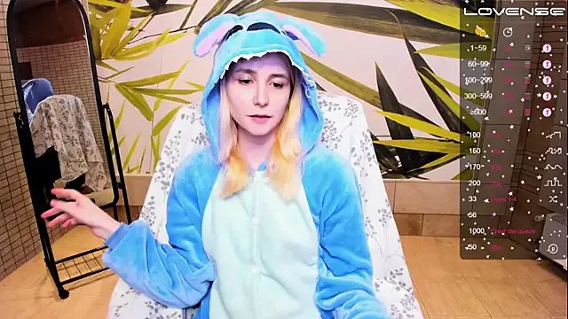 fleximona from StripChat