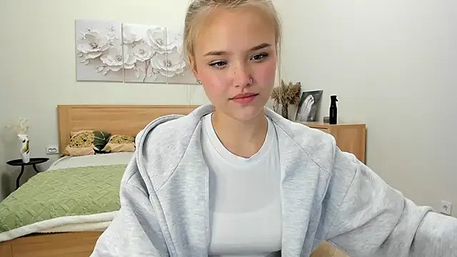 flooora_0 from StripChat