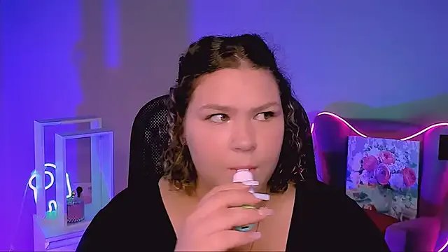 FlorenceAnderson from StripChat