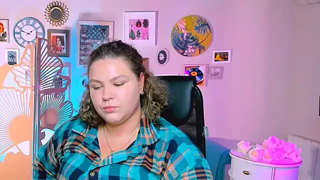 FlorenceAnderson from StripChat