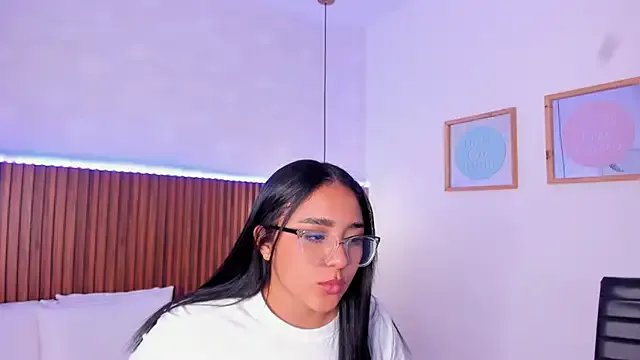 Foxy_Kylie from StripChat