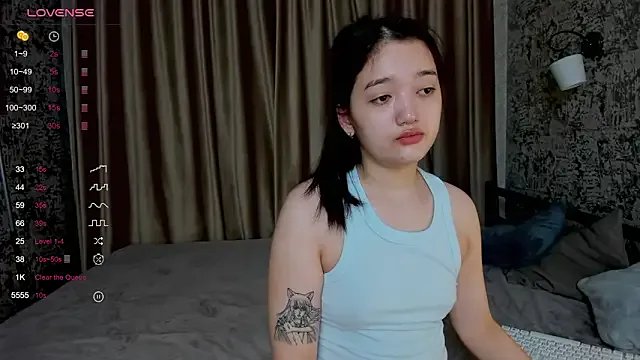 FreyaRaya from StripChat