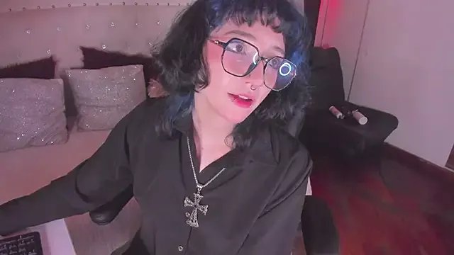 Ghosty_Doll from StripChat