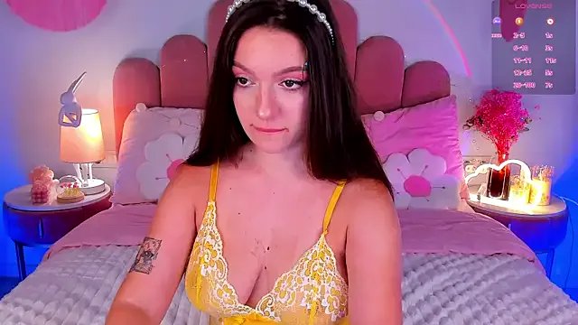 GiaCale from StripChat