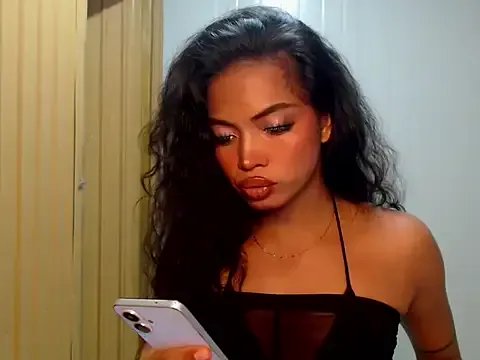  girlyteengrl chat room