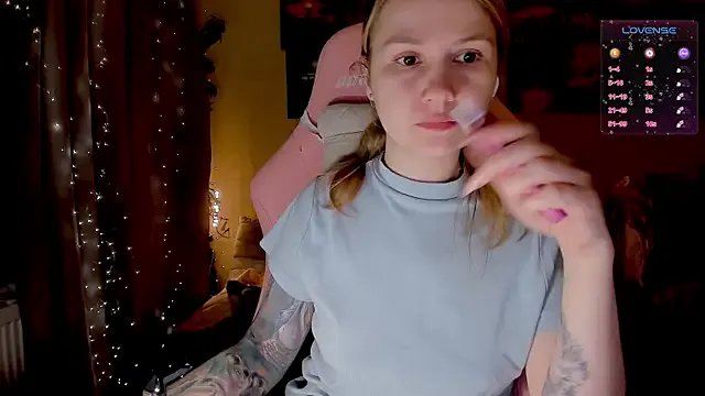 GoodWitch_ from StripChat