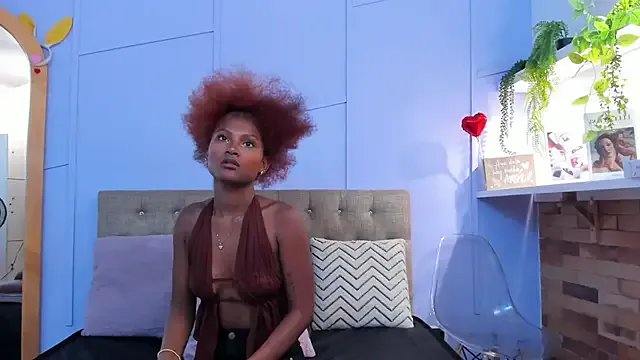 halleylorens from StripChat