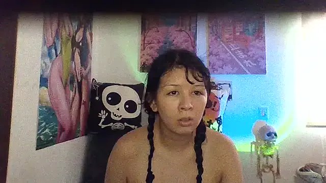 Haru_Queenn from StripChat