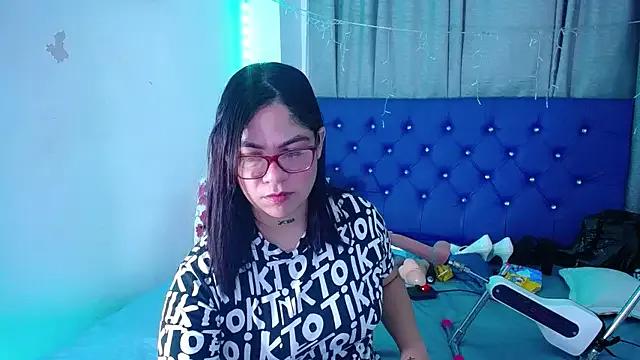 hornny_cougar from StripChat is Freechat