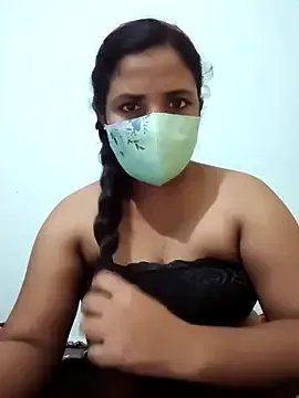 HotAishaa from StripChat