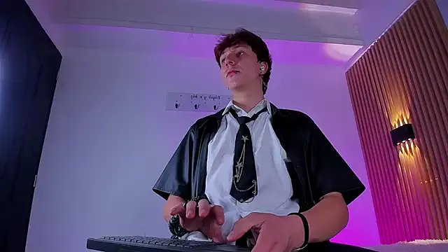 IM_DAREN from StripChat