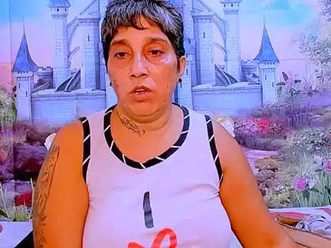 indianroxy from StripChat