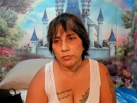 indianroxy from StripChat