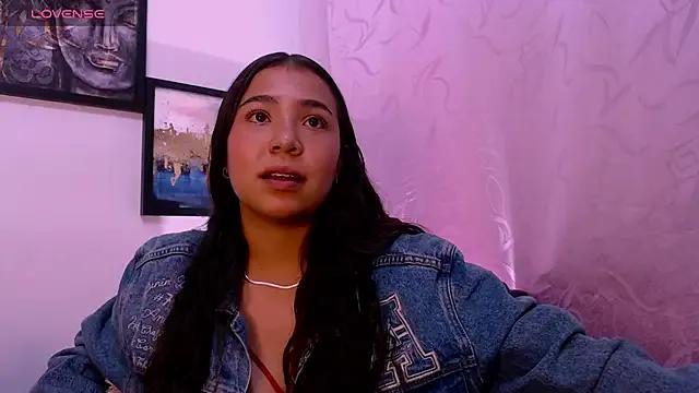 InnocentVibes from StripChat