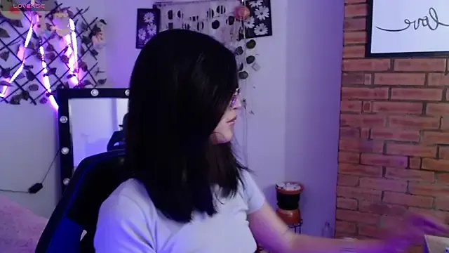 isa_bunny18 from StripChat