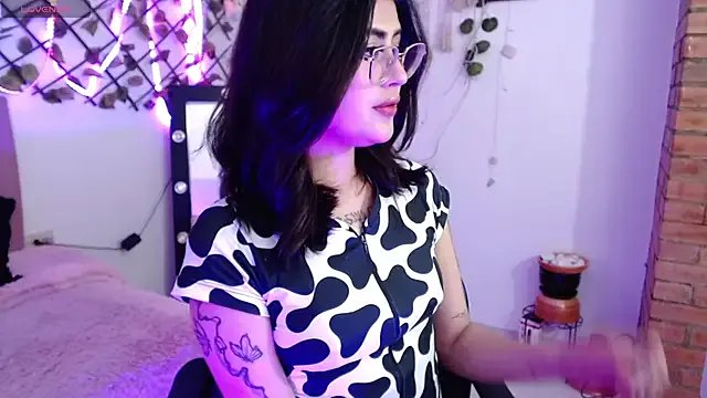 isa_bunny18 from StripChat