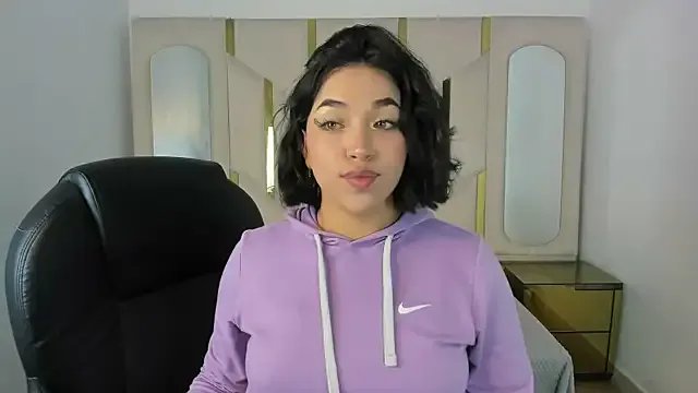 IsabellRodriguez18 from StripChat