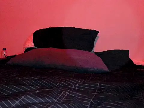 Iscariot19 from StripChat