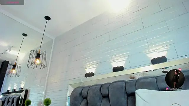 jade_heartt from StripChat