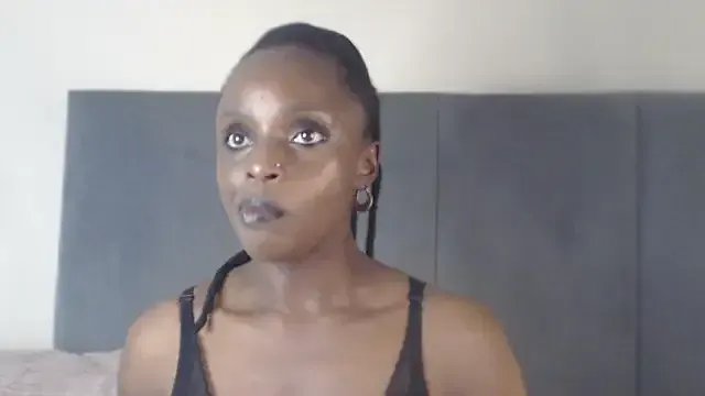 Jah-Queen from StripChat