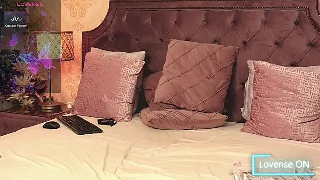 JaneDevine from StripChat