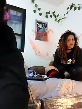  jeans_and_emma chat room