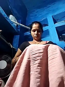 Jooli_xx from StripChat