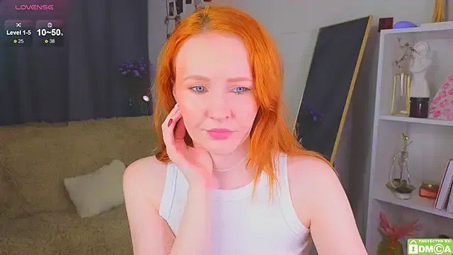 JoyceJones from StripChat