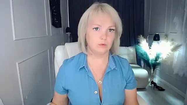 Juarnea from StripChat