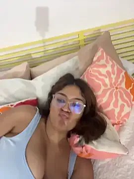 Juliana_News from StripChat