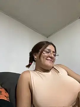 Juliana_News from StripChat