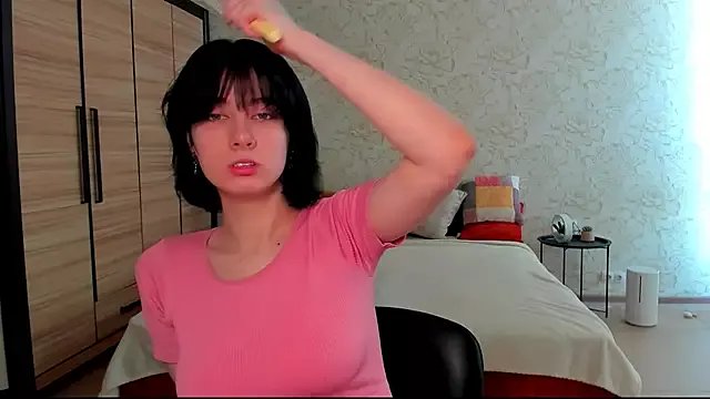 JulisSweet from StripChat