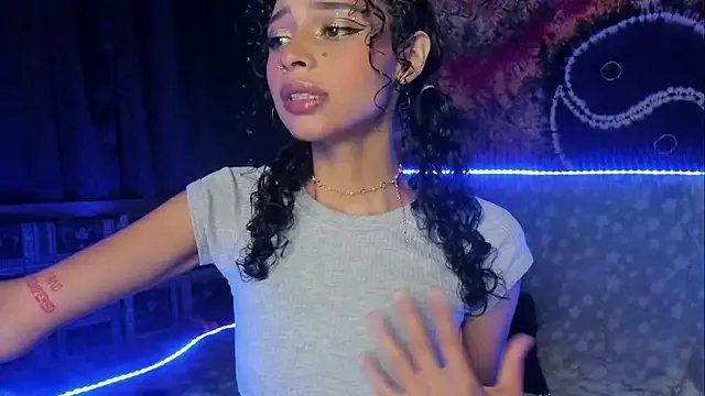 Kalahna from StripChat