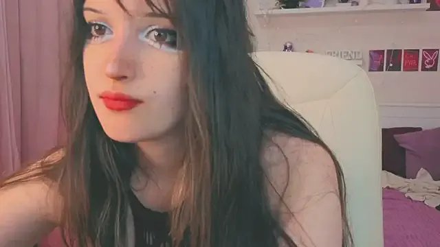 kamila_blush from StripChat