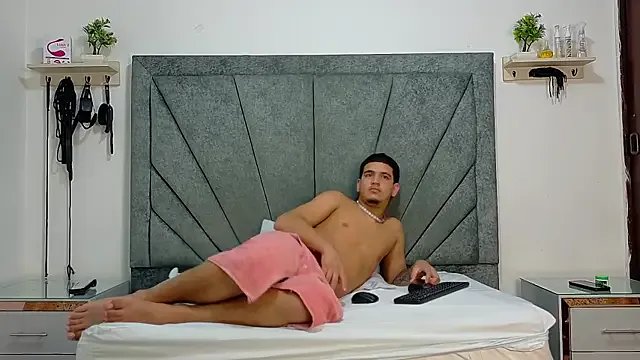 KamilaAndJavier from StripChat