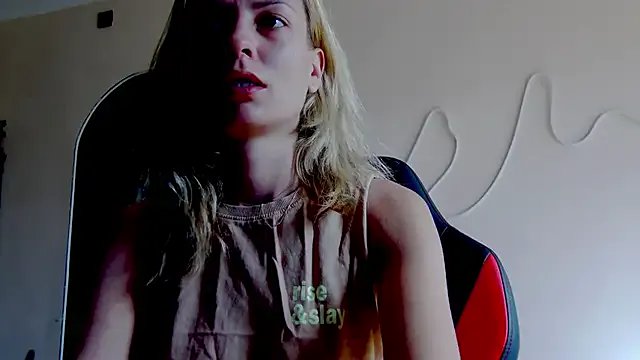 karo123421 from StripChat