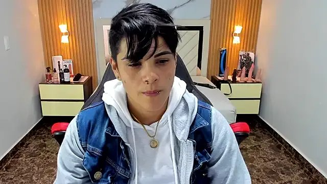 KAROLLJONES1 from StripChat