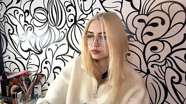  Kat_Catherine chat room