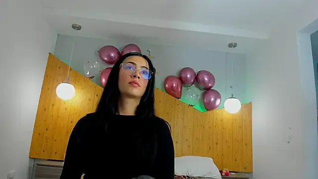 kate_evans1 from StripChat